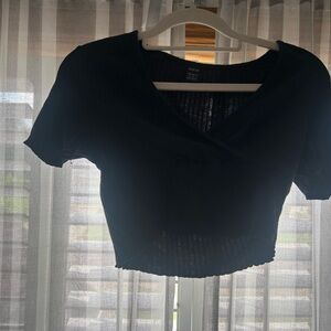 SHEIN Black V-Neck Crop Top